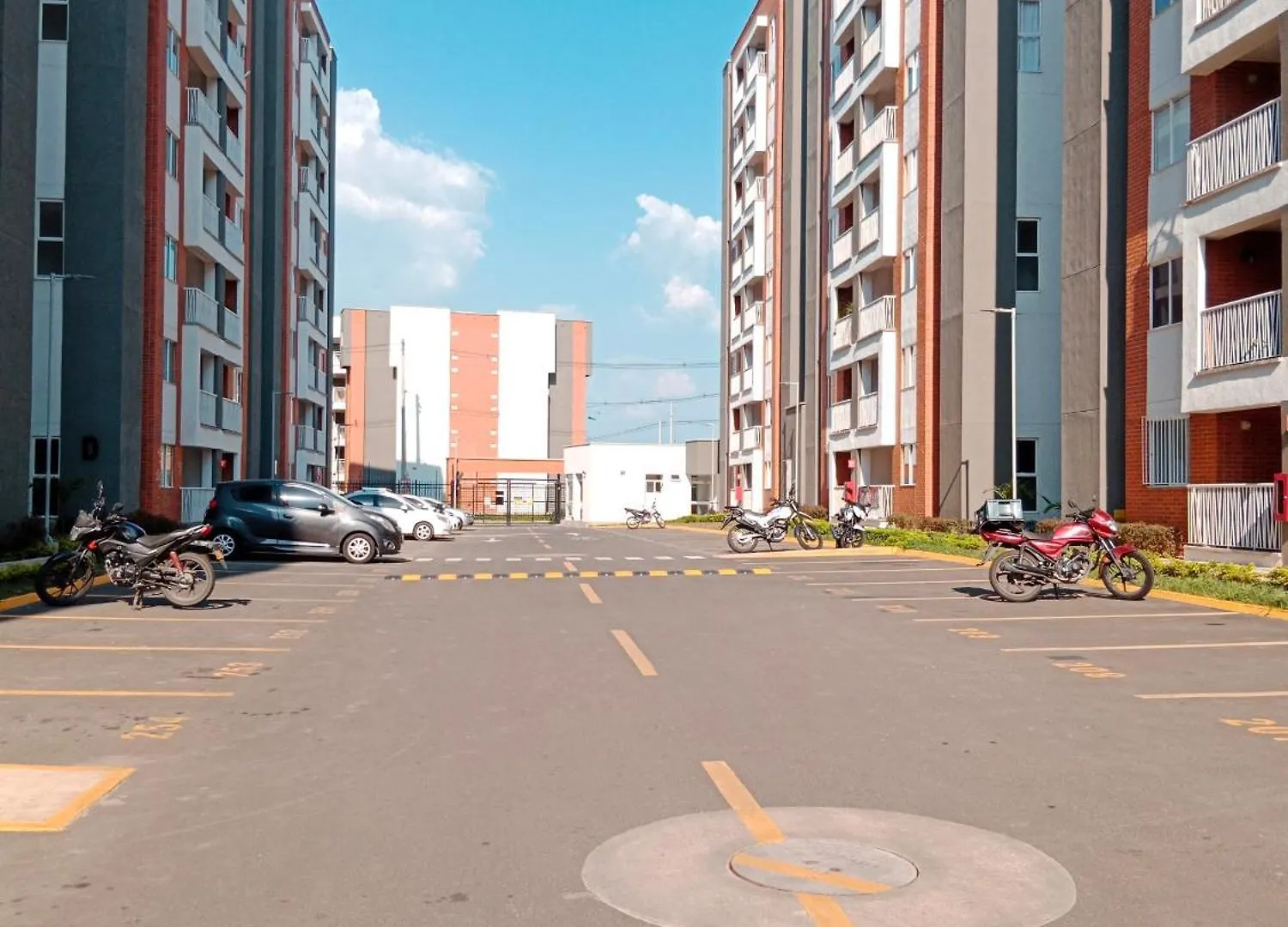 301-B Apto Zona Sur Aa-Parking Privado-Gym Cali